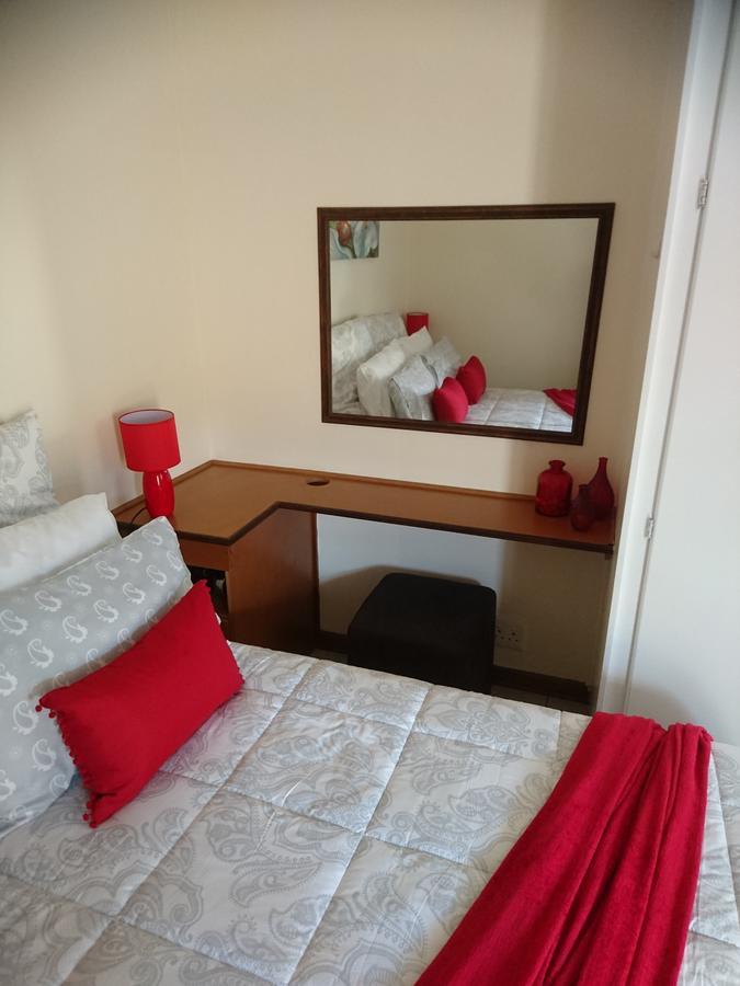 Chanelle Self Catering Bloemfontein Eksteriør billede